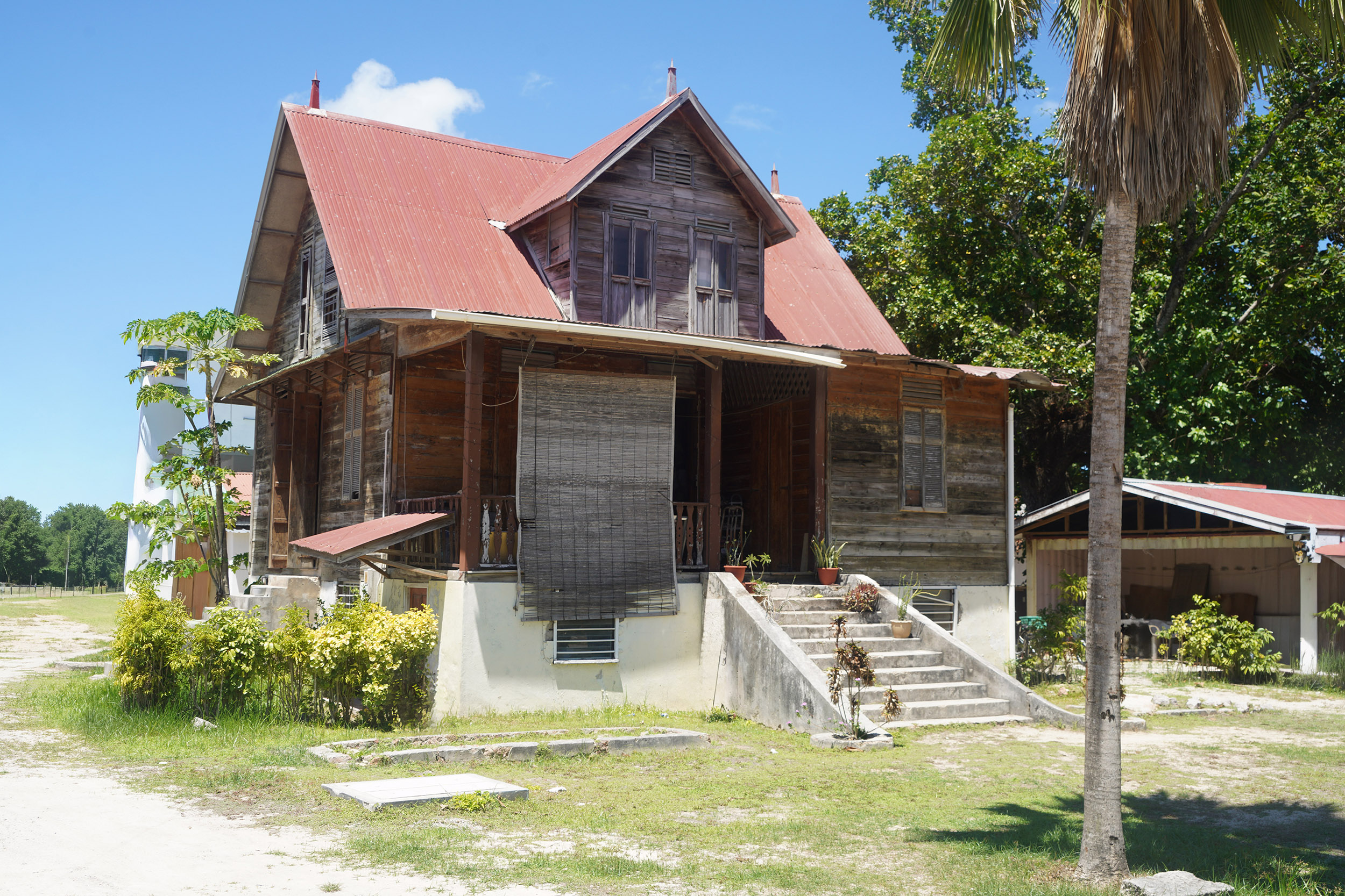 Maison traditionnelle des Seychelles sur l'ile de La Digue